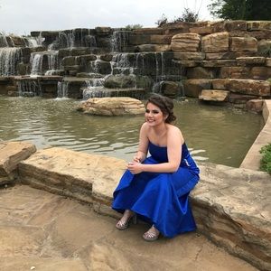 Meet your Posher, Alexandra